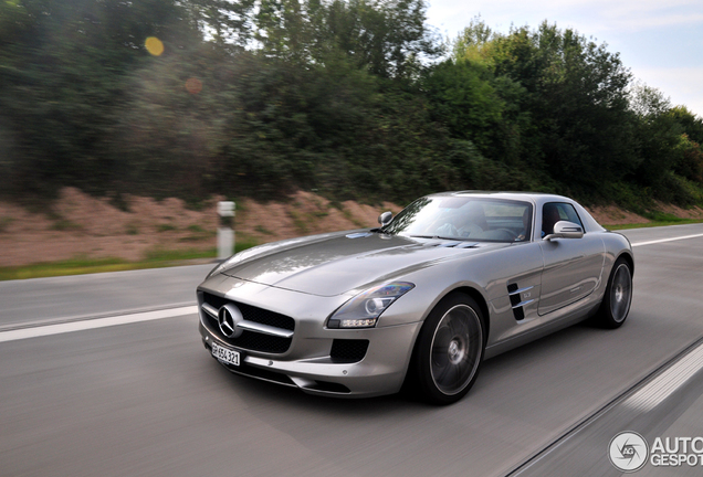 Mercedes-Benz SLS AMG