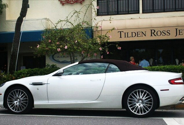 Aston Martin DB9 Volante