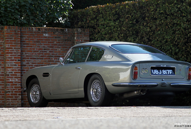 Aston Martin DB6 MKI