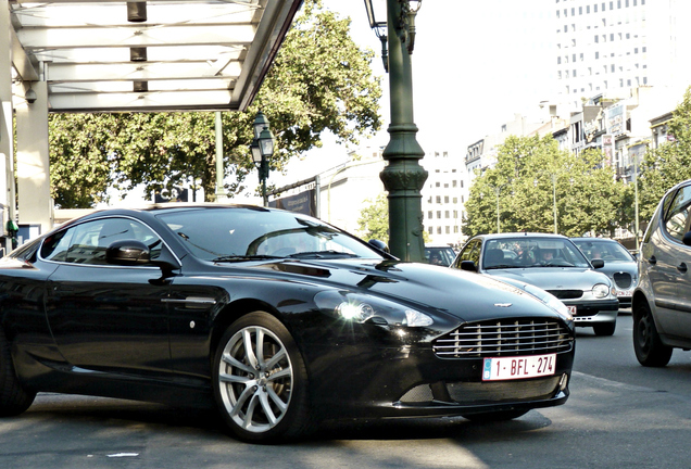 Aston Martin DB9 2010