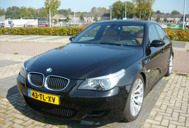 BMW M5 E60 2005