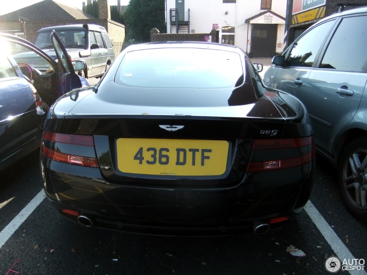 Aston Martin DB9