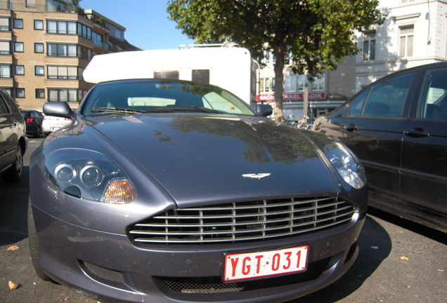 Aston Martin DB9 Volante