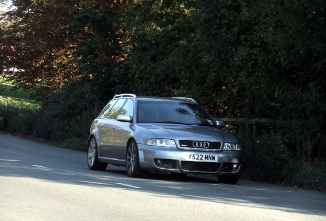 Audi RS4 Avant B5