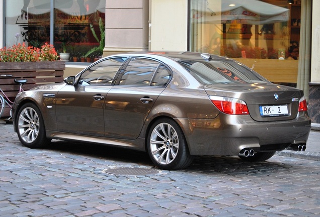 BMW M5 E60 2005