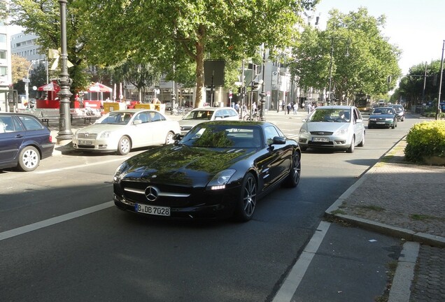 Mercedes-Benz SLS AMG