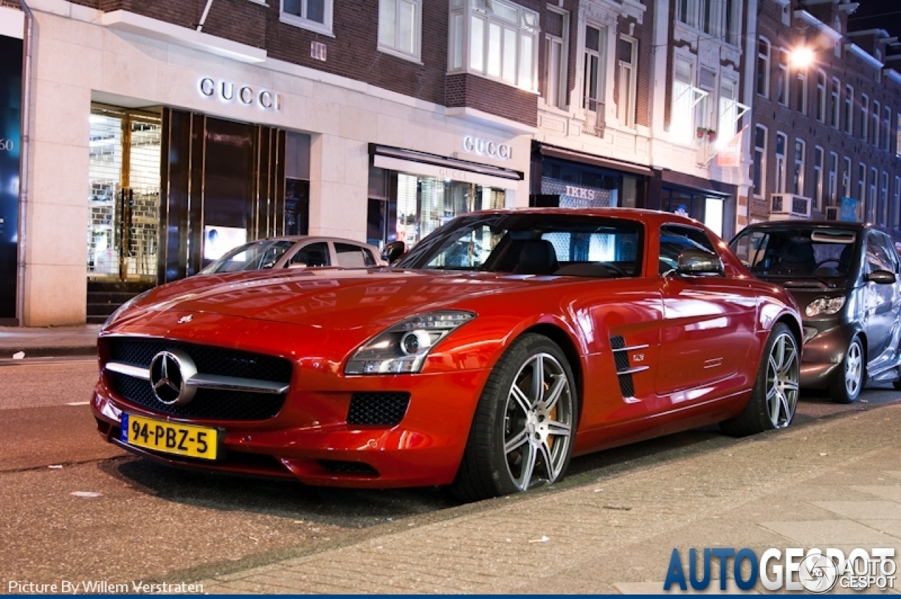 Mercedes-Benz SLS AMG