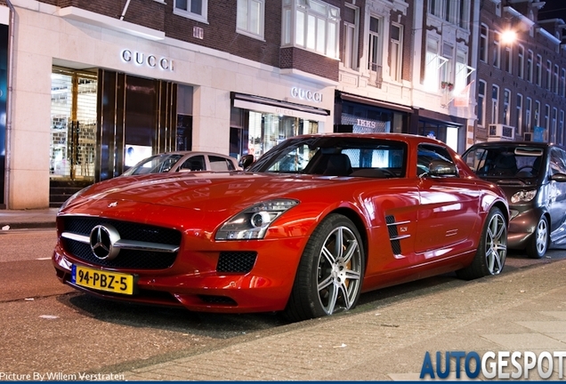 Mercedes-Benz SLS AMG