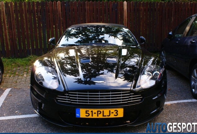 Aston Martin DBS Volante