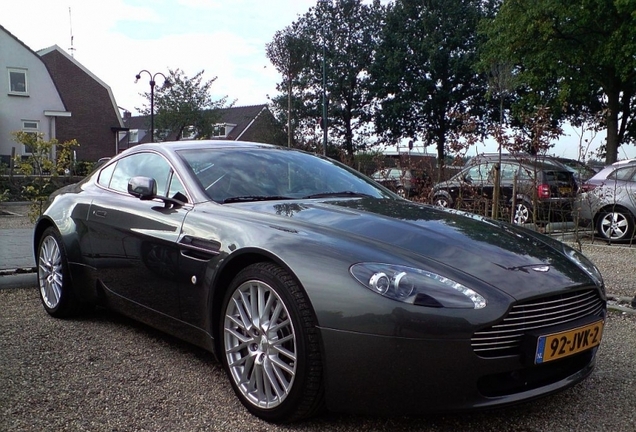 Aston Martin V8 Vantage