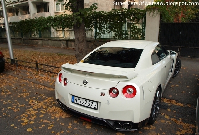 Nissan GT-R 2011