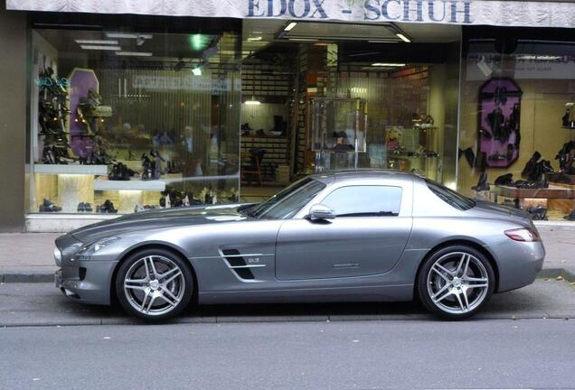 Mercedes-Benz SLS AMG