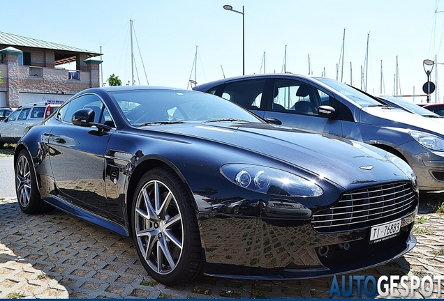 Aston Martin V8 Vantage S