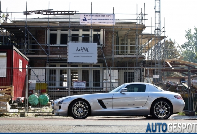 Mercedes-Benz SLS AMG