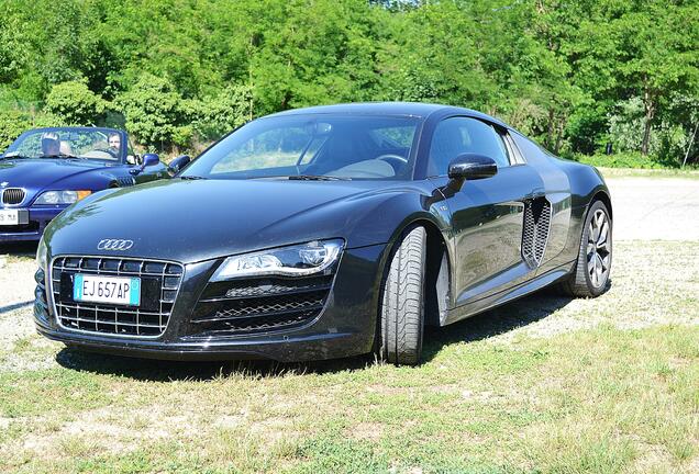 Audi R8 V10