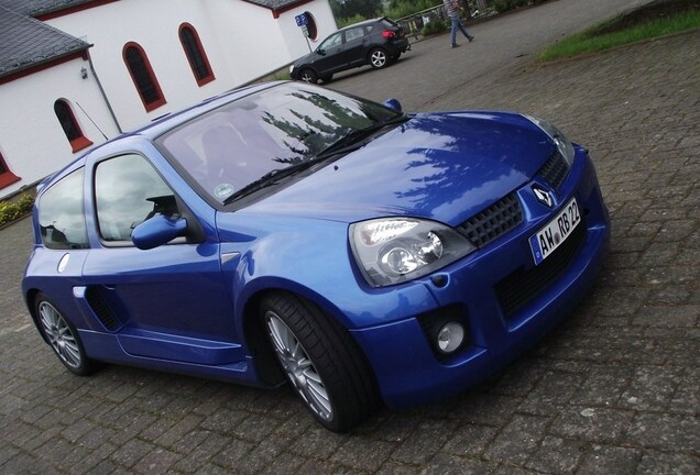 Renault Clio V6 Phase II