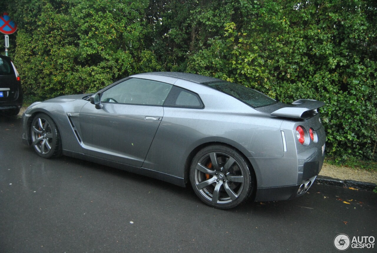 Nissan GT-R