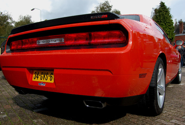 Dodge Challenger SRT-8