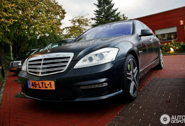 Mercedes-Benz S 65 AMG V221 2010