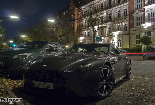 Aston Martin V12 Vantage