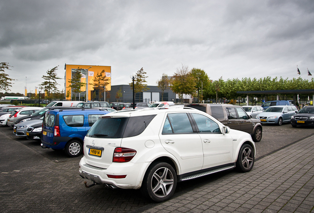 Mercedes-Benz ML 63 AMG W164 2009