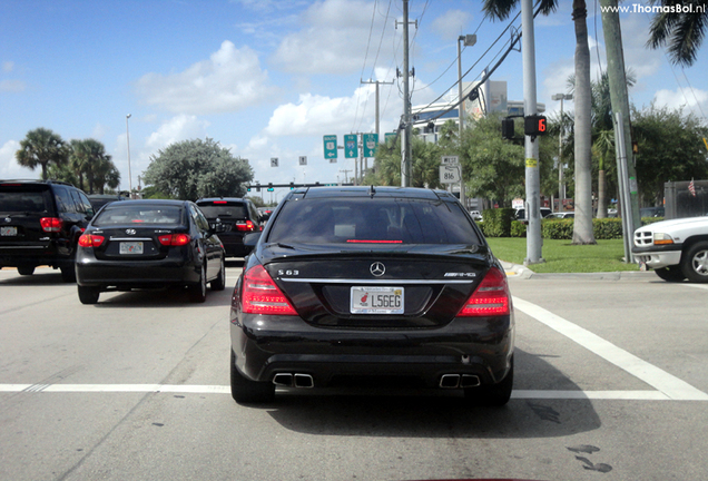 Mercedes-Benz S 63 AMG W221 2011