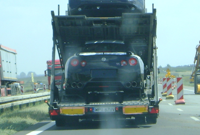 Nissan GT-R 2011