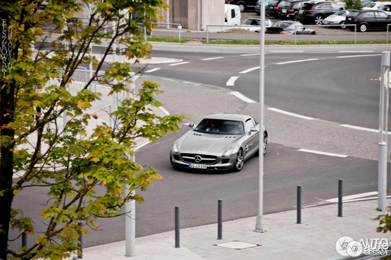 Mercedes-Benz SLS AMG