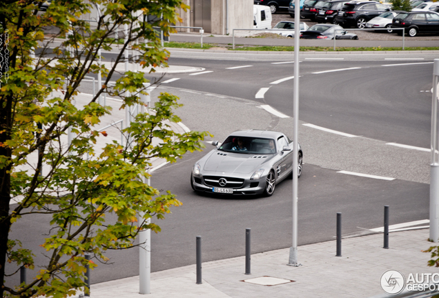 Mercedes-Benz SLS AMG