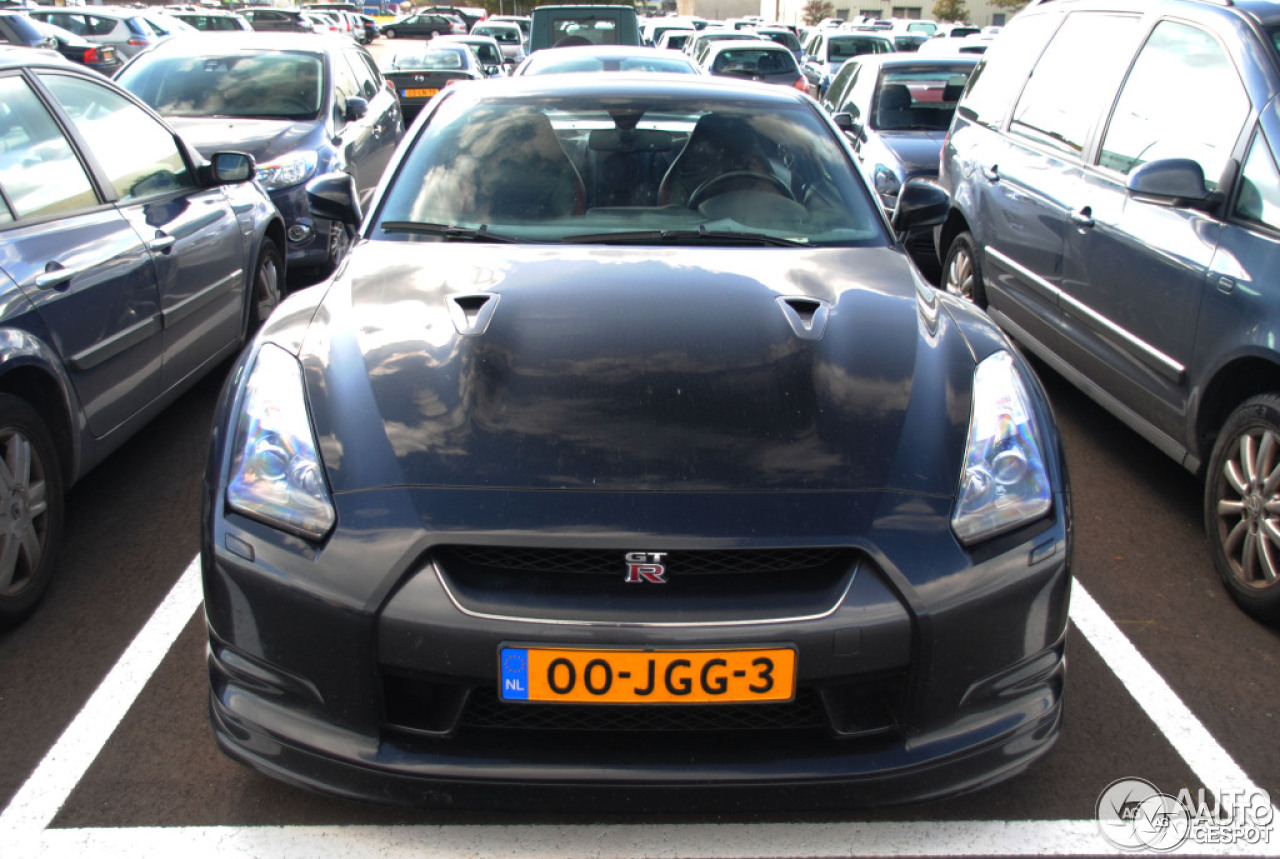 Nissan GT-R