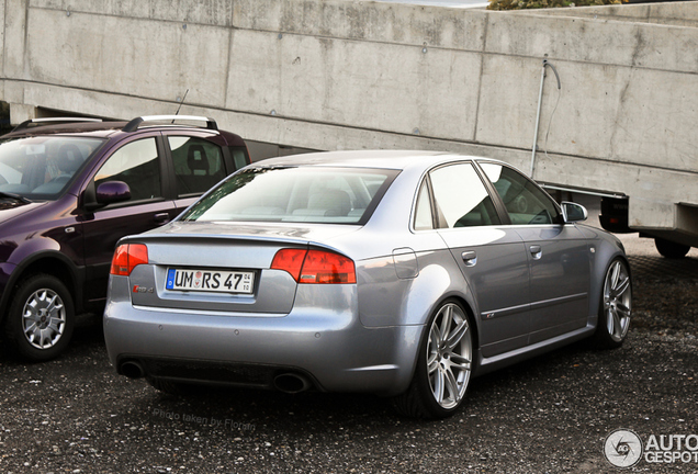 Audi RS4 Sedan