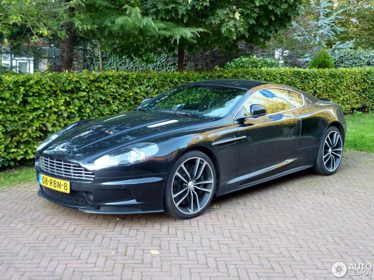 Aston Martin DBS