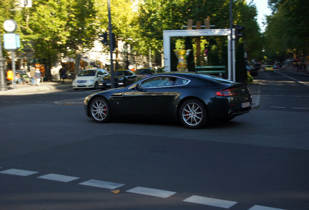 Aston Martin V8 Vantage