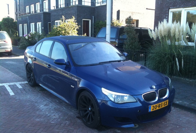 BMW M5 E60 2005