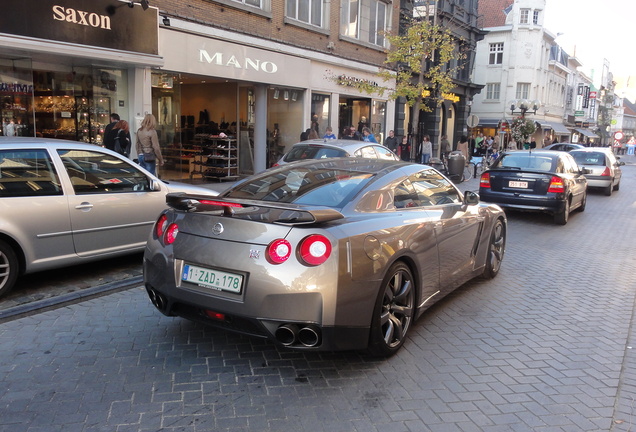 Nissan GT-R