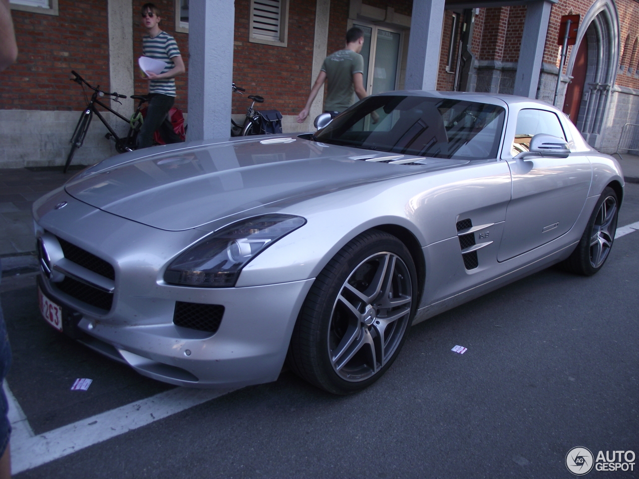 Mercedes-Benz SLS AMG