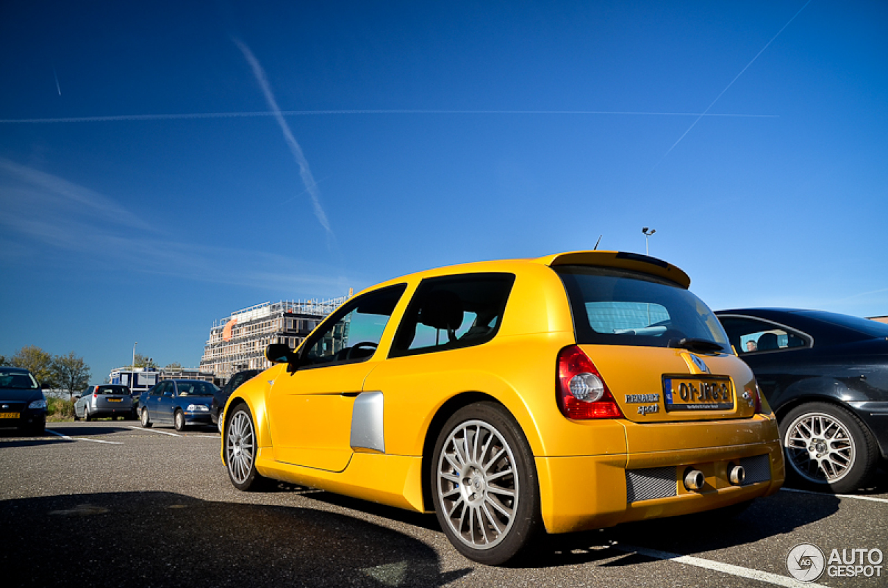 Renault Clio V6 Phase II