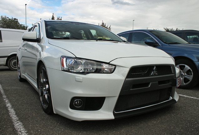 Mitsubishi Lancer Evolution X MR