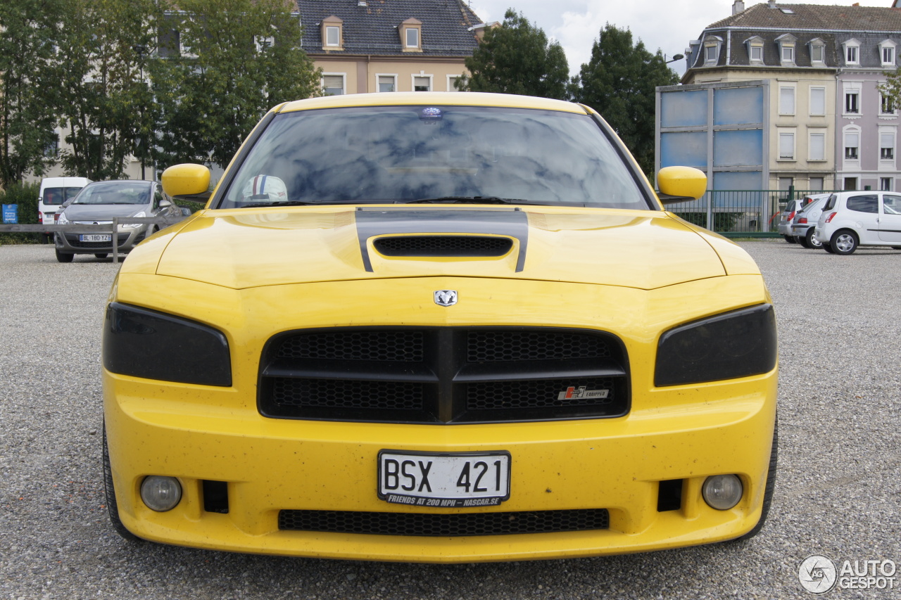 Dodge Charger SRT-8 Super Bee