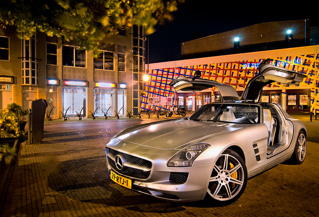 Mercedes-Benz SLS AMG