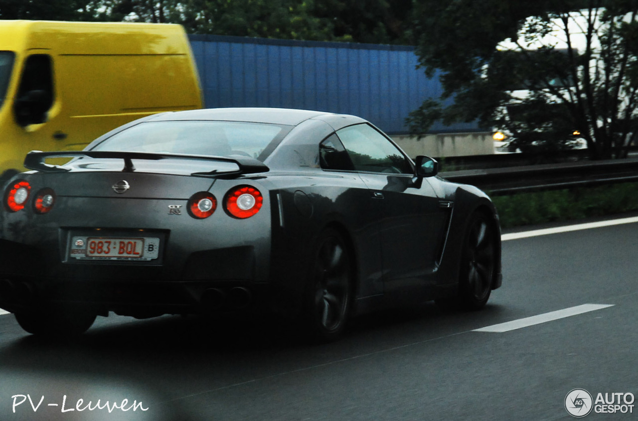 Nissan GT-R