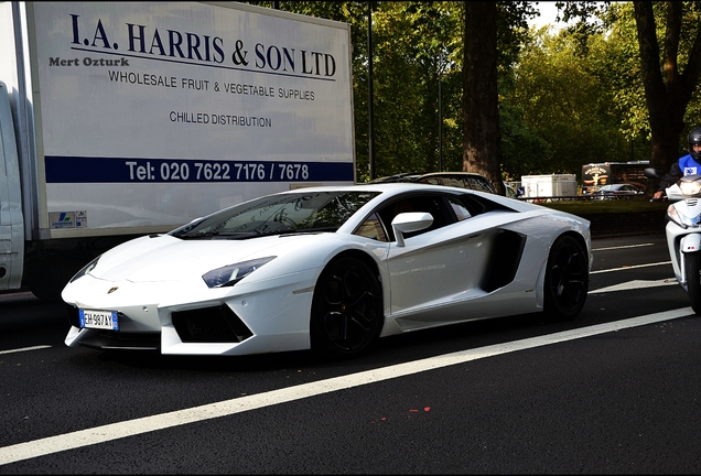 Lamborghini Aventador LP700-4