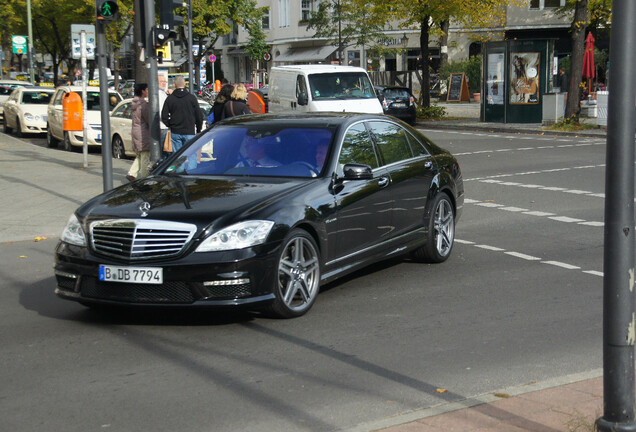 Mercedes-Benz S 63 AMG W221 2011