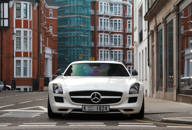 Mercedes-Benz SLS AMG