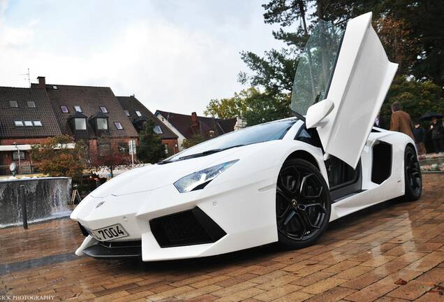 Lamborghini Aventador LP700-4