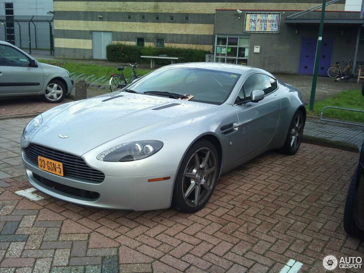 Aston Martin V8 Vantage