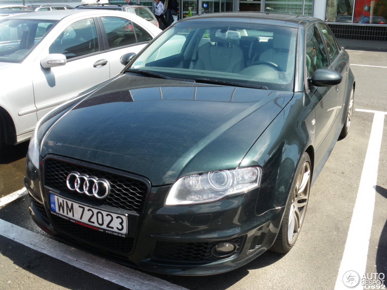 Audi RS4 Sedan