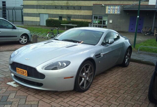 Aston Martin V8 Vantage