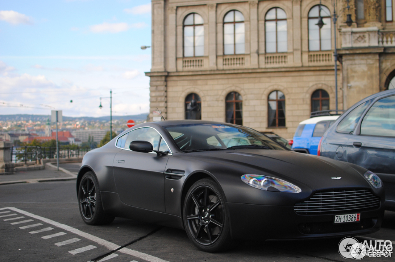 Aston Martin V8 Vantage