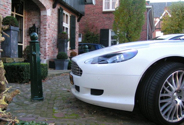 Aston Martin DB9 Volante